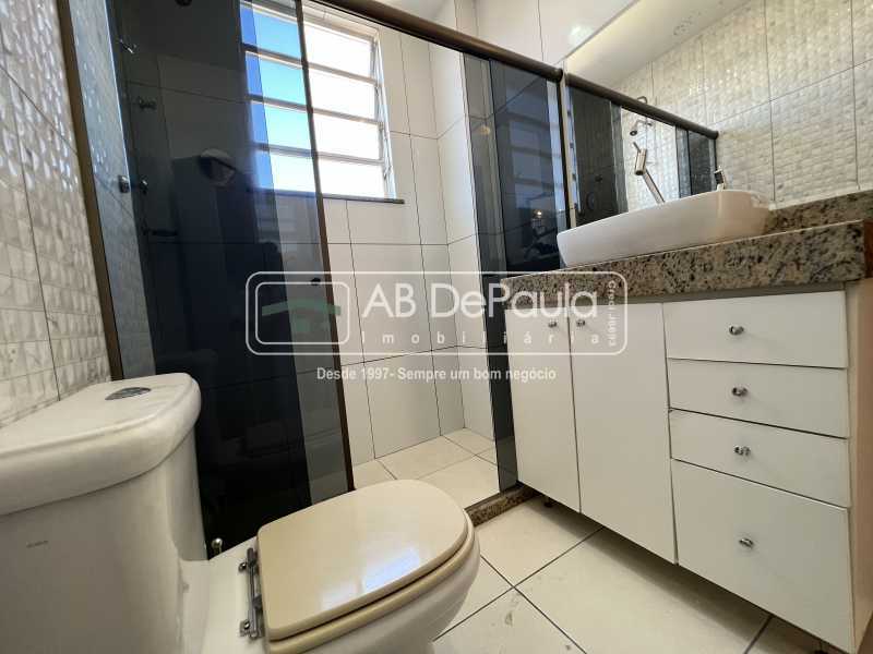 VENDE EM VILA VALQUEIRE - RUA DAS CAMÉLIAS - APARTAMENTO COM 80m²