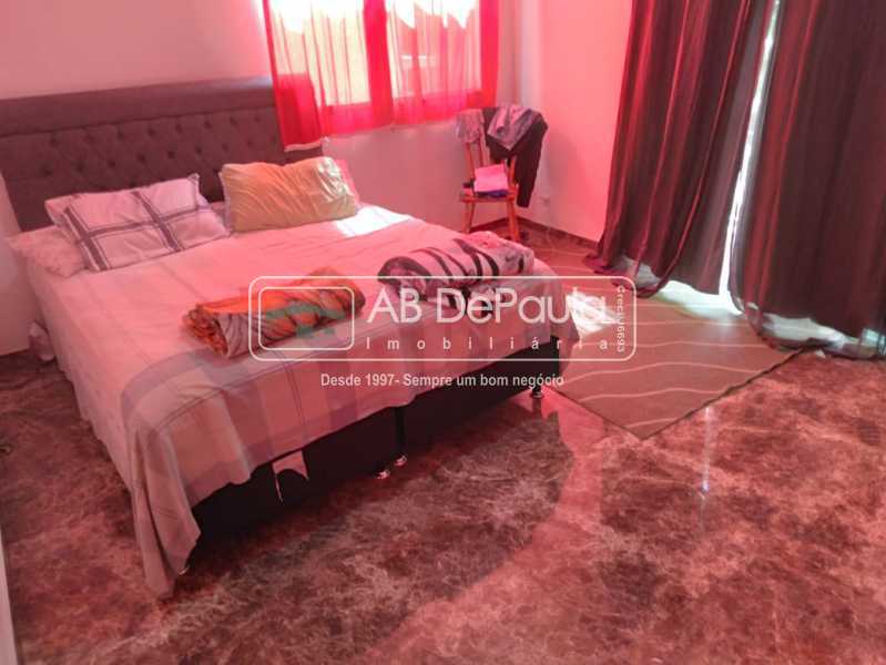 VENDE NA TAQUARA - CASA DUPLEX COM AMPLO TERRAÇO