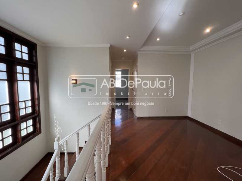 VILA VALQUEIRE - CONDOMÍNIO NOVA VALQUEIRE. Magnífica casa 406m2 Construídos, 05 Dormitórios (2 Suítes)