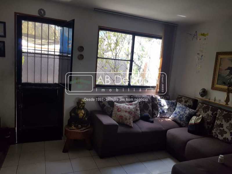 REALENGO - ÓTIMO APARTAMENTO TIPO CASA DUPLÉX, 3 DORMITÓRIOS, SALA COM VARANDA 2 BANHEIROS