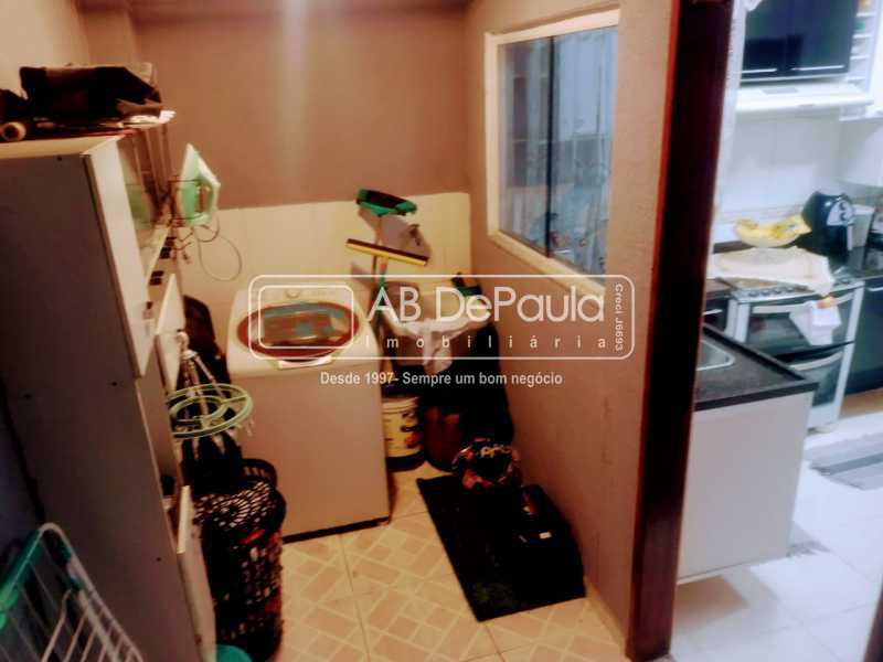TAQUARA - ÓTIMO IMÓVEL EM CONDOMINIO FECHADO EM 3 PAVIMENTOS COM 03 DORMITÓRIOS