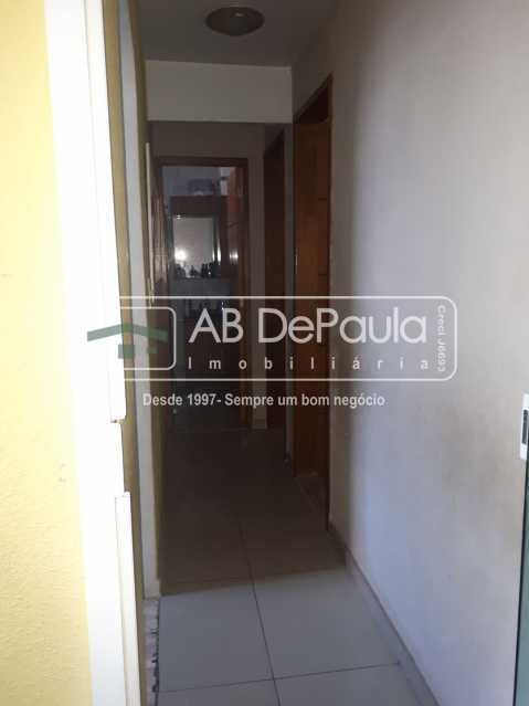 VENDE EM BANGU - APARTAMENTO COM 02 QUARTOS

