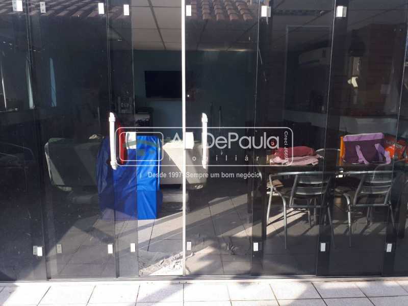 VENDE EM BANGU - APARTAMENTO COM 02 QUARTOS

