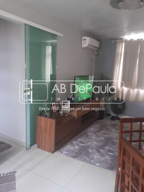 VENDE EM BANGU - APARTAMENTO COM 02 QUARTOS

