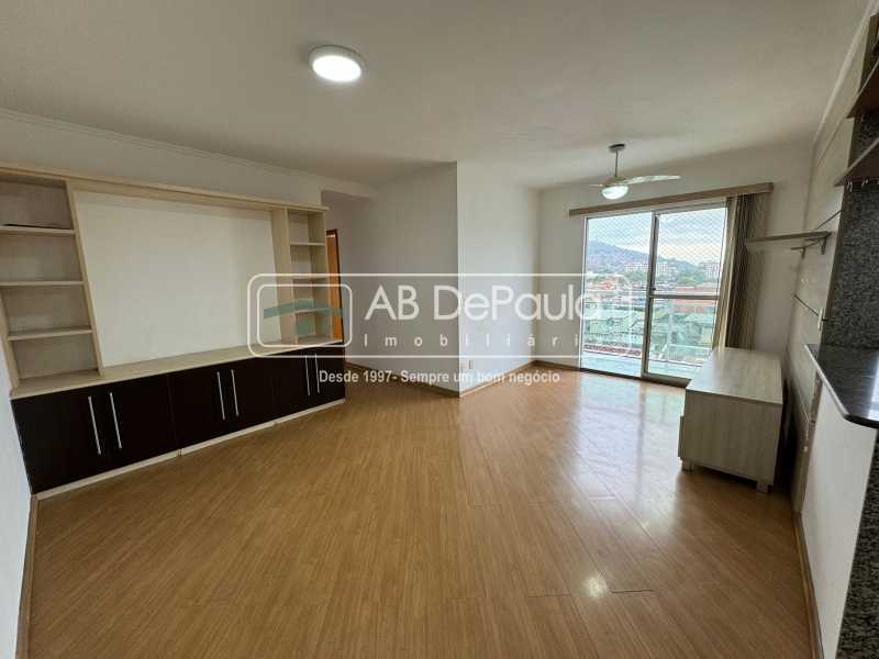 PRAÇA SECA - RUA PEDRO TELES - APARTAMENTO COM 02 QUARTOS