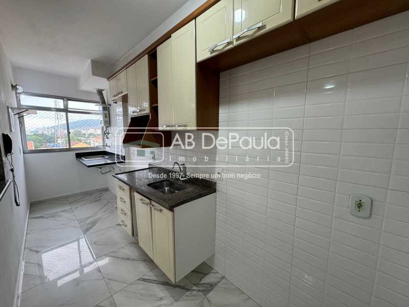 PRAÇA SECA - RUA PEDRO TELES - APARTAMENTO COM 02 QUARTOS