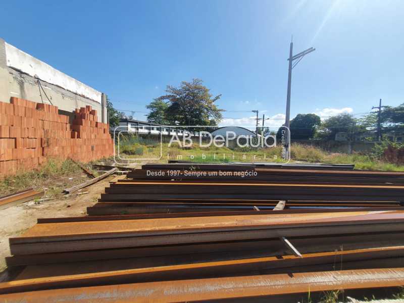 VILA MILITAR - EXCELENTE ÁREA COM 2.400M² - PARA GALPÃO