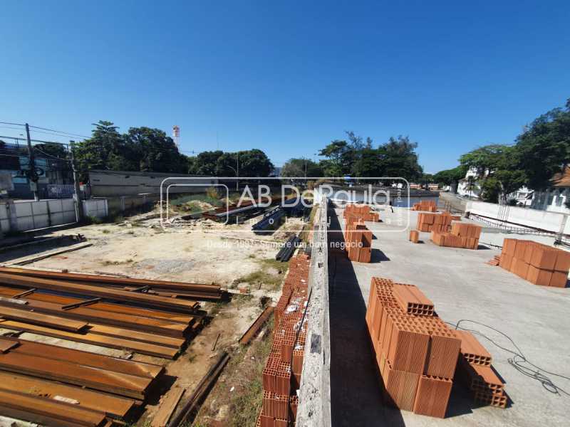 VILA MILITAR - EXCELENTE ÁREA COM 2.400M² - PARA GALPÃO