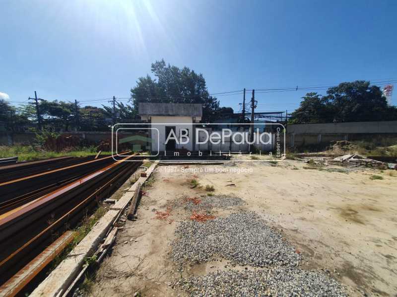 VILA MILITAR - EXCELENTE ÁREA COM 2.400M² - PARA GALPÃO