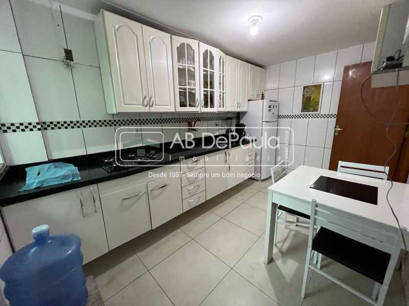 Valqueire - Ótima casa de vila fechada, juntinho à base aérea dos Afonsos: Possibilidades para aceiração de apartamento de menor valor, como parte de pagamento.