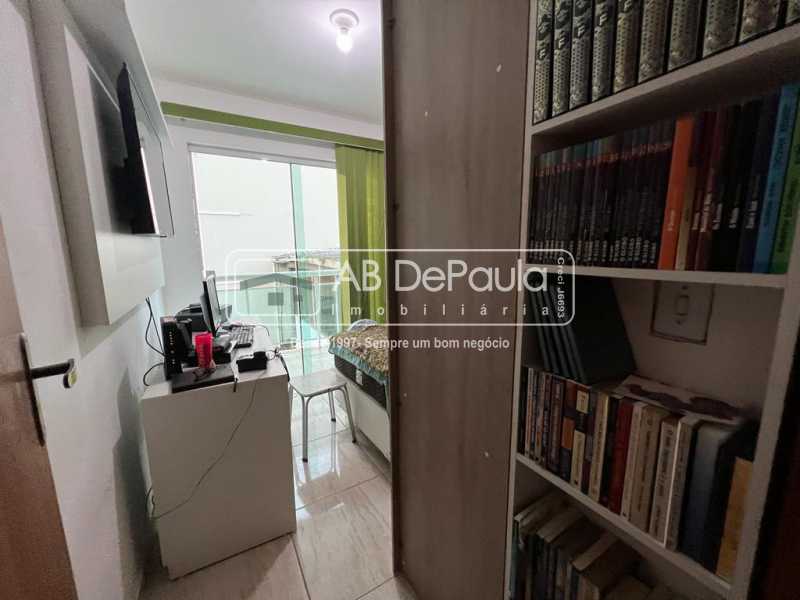 Valqueire - Ótima casa de vila fechada, juntinho à base aérea dos Afonsos: Possibilidades para aceiração de apartamento de menor valor, como parte de pagamento.