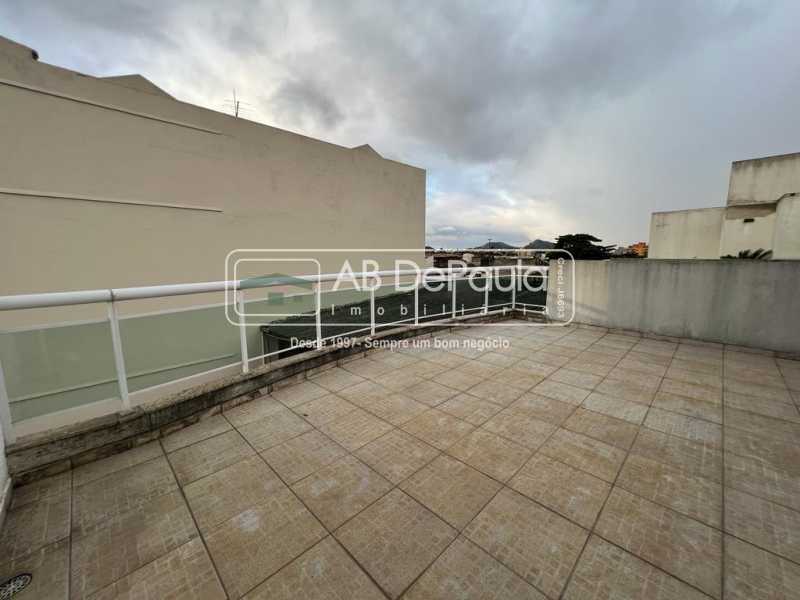 Valqueire - Ótima casa de vila fechada, juntinho à base aérea dos Afonsos: Possibilidades para aceiração de apartamento de menor valor, como parte de pagamento.