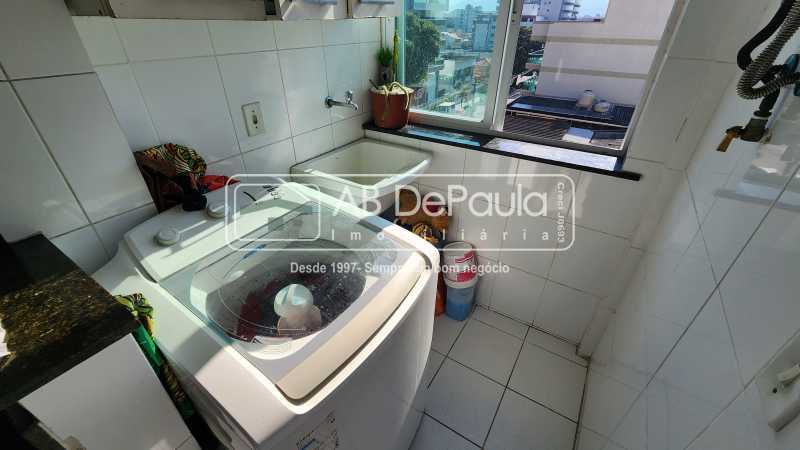 VILA VALQUEIRE - CONDOMÍNIO NOVA VALQUEIRE. Apto Ampla Sala (Varanda), 02 Dormitórios (Sendo 01 suíte), cozinha COM ARMÁRIOS PLANEJADOS