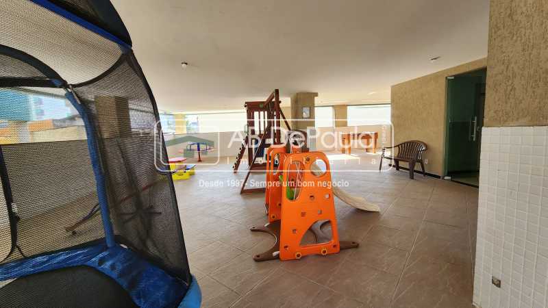 VILA VALQUEIRE - CONDOMÍNIO NOVA VALQUEIRE. Apto Ampla Sala (Varanda), 02 Dormitórios (Sendo 01 suíte), cozinha COM ARMÁRIOS PLANEJADOS