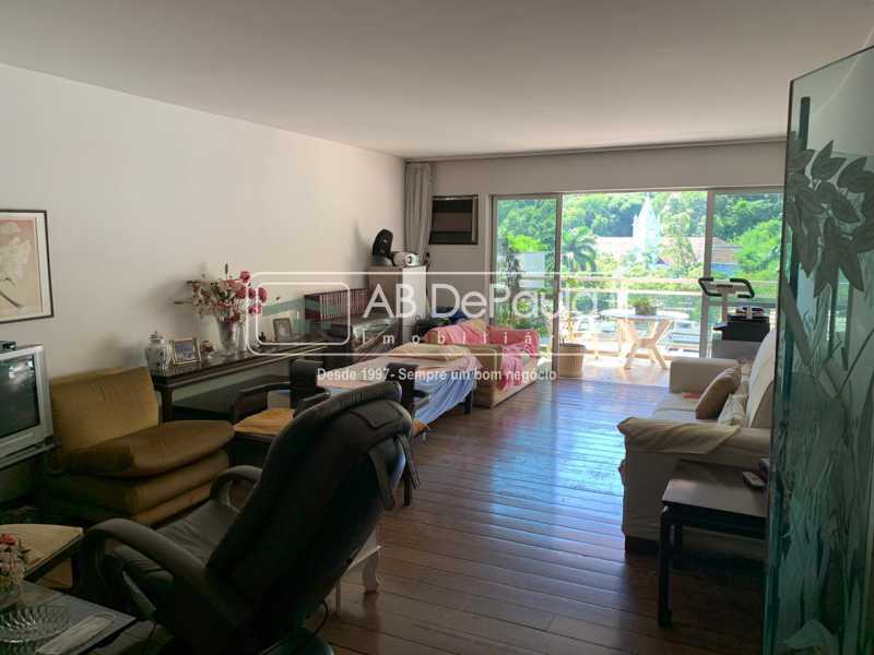 TIJUCA - Espetacular apartamento com 150m2, Todo Amplo, SOL DA MANHÃ - 4 Dormitórios (Suíte), 3 Vagas garagem na Escritura.