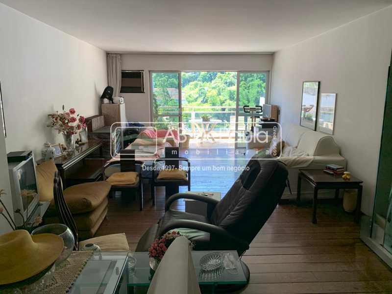 TIJUCA - Espetacular apartamento com 150m2, Todo Amplo, SOL DA MANHÃ - 4 Dormitórios (Suíte), 3 Vagas garagem na Escritura.