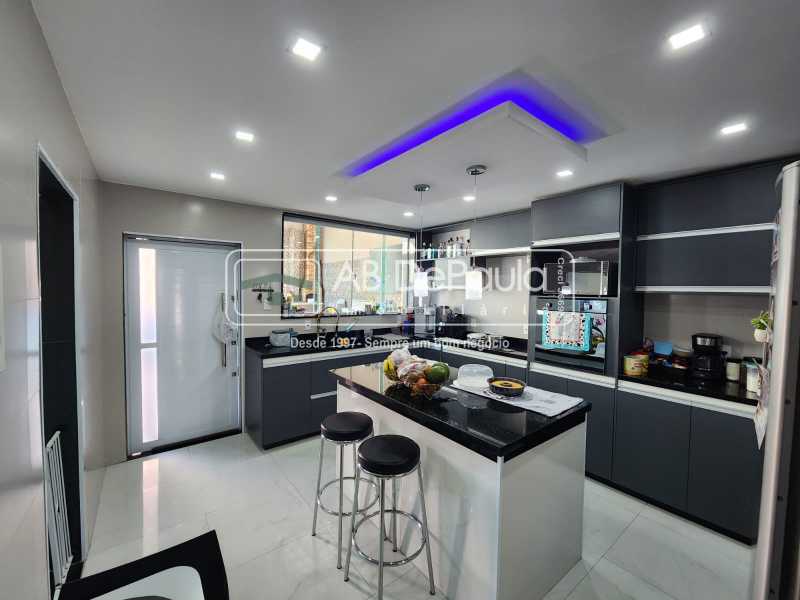 Casa à Venda Vila Valqueire - 3 Quartos - Área Gourmet - Piscina