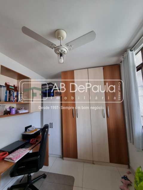VILA VALQUEIRE - Excelente Casa Duplex à Venda - 4 Quartos Sendo 3 Suítes - Piscina - 4 Vagas