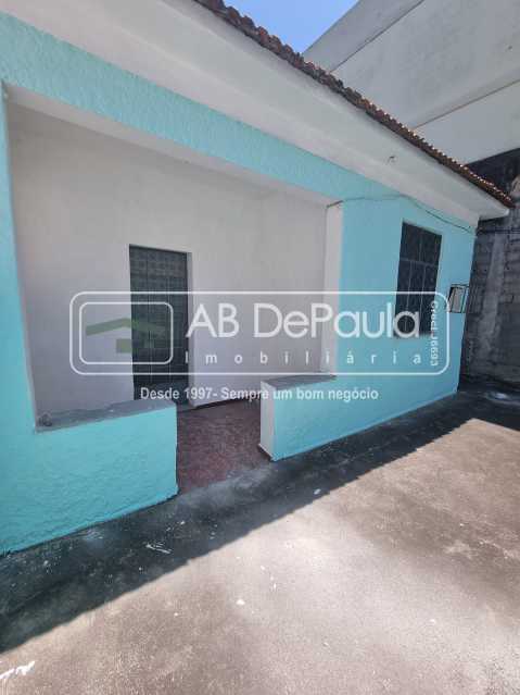 CASCADURA - CASA À VENDA DE FUNDOS COM ENTRADA INDEPENDENTE, COMPOSTA DE 1 QUARTO