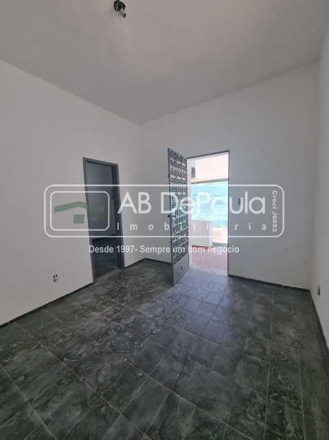 CASCADURA - CASA À VENDA DE FUNDOS COM ENTRADA INDEPENDENTE, COMPOSTA DE 1 QUARTO