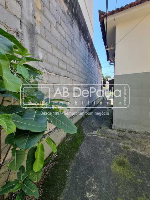 CASCADURA - CASA À VENDA DE FUNDOS COM ENTRADA INDEPENDENTE, COMPOSTA DE 1 QUARTO