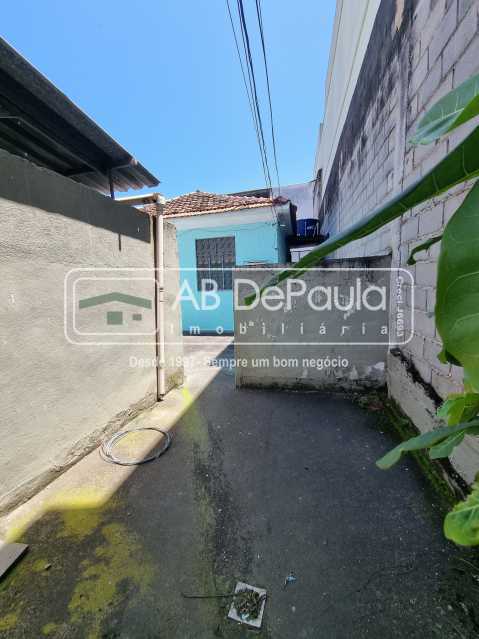 CASCADURA - CASA À VENDA DE FUNDOS COM ENTRADA INDEPENDENTE, COMPOSTA DE 1 QUARTO