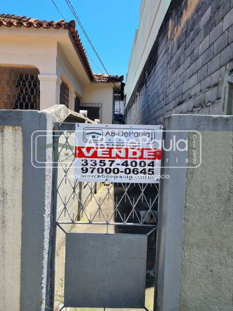 CASCADURA - CASA À VENDA DE FUNDOS COM ENTRADA INDEPENDENTE, COMPOSTA DE 1 QUARTO
