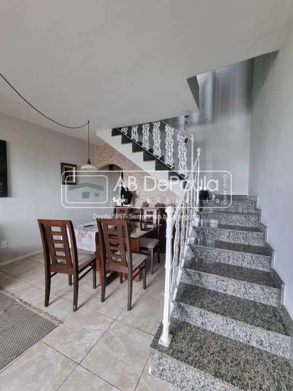 Linda Casa à Venda - 4 Quartos - 3 Vagas - (com RGI)