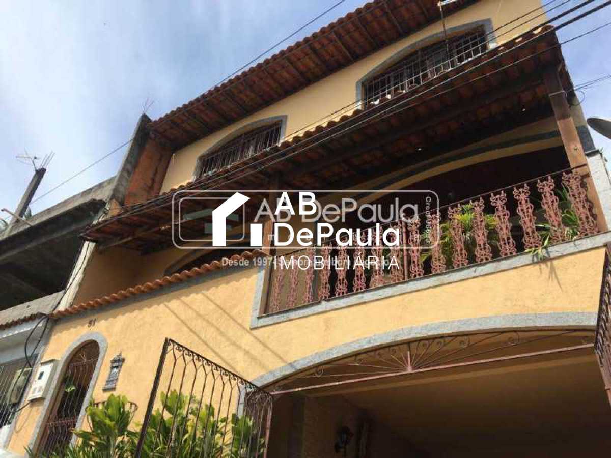Linda Casa à Venda - 4 Quartos - 3 Vagas - (com RGI)