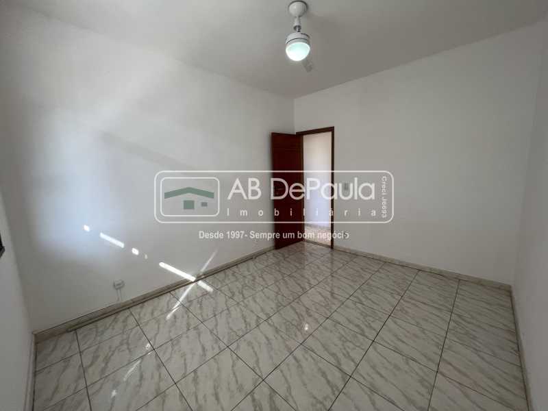 VENDE EM VILA VALQUEIRE - RUA DAS CAMÉLIAS - APARTAMENTO NO TERCEIRO ANDAR