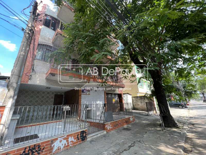 VENDE EM VILA VALQUEIRE - RUA DAS CAMÉLIAS - APARTAMENTO NO TERCEIRO ANDAR