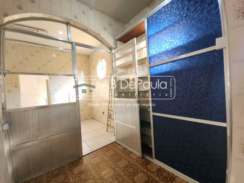 JARDIM SULACAP - ÓTIMA CASA LINEAR COM 06 DORMITÓRIOS E AMPLO TERRENO COM 416,00m2