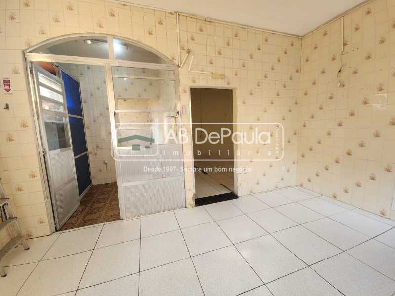 JARDIM SULACAP - ÓTIMA CASA LINEAR COM 06 DORMITÓRIOS E AMPLO TERRENO COM 416,00m2