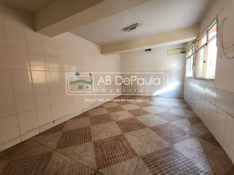 JARDIM SULACAP - ÓTIMA CASA LINEAR COM 06 DORMITÓRIOS E AMPLO TERRENO COM 416,00m2
