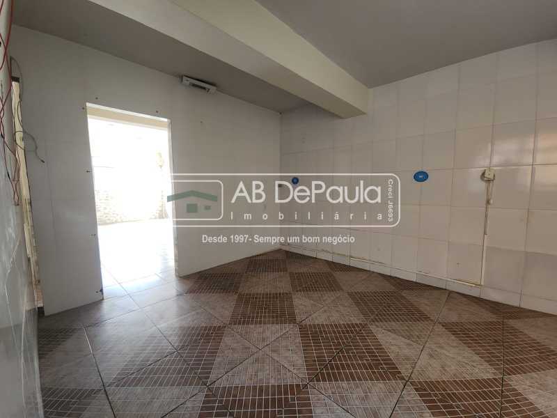 JARDIM SULACAP - ÓTIMA CASA LINEAR COM 06 DORMITÓRIOS E AMPLO TERRENO COM 416,00m2