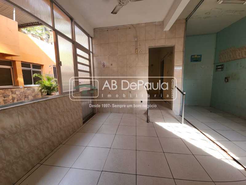 JARDIM SULACAP - ÓTIMA CASA LINEAR COM 06 DORMITÓRIOS E AMPLO TERRENO COM 416,00m2