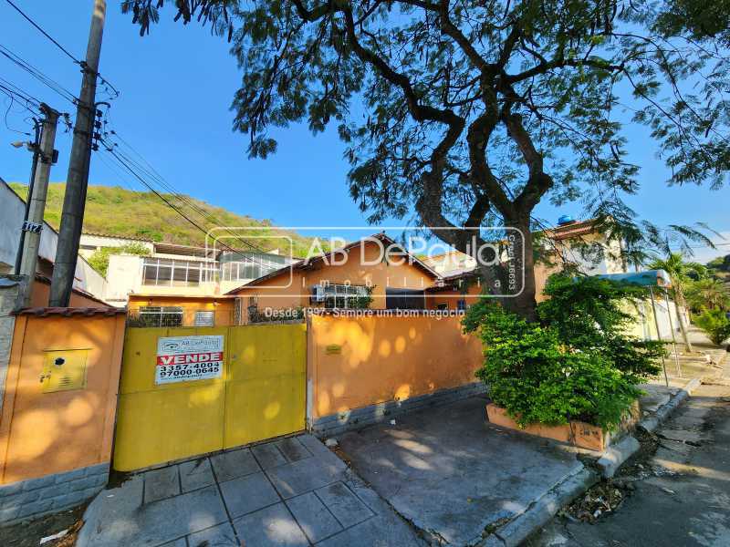 JARDIM SULACAP - ÓTIMA CASA LINEAR COM 06 DORMITÓRIOS E AMPLO TERRENO COM 416,00m2