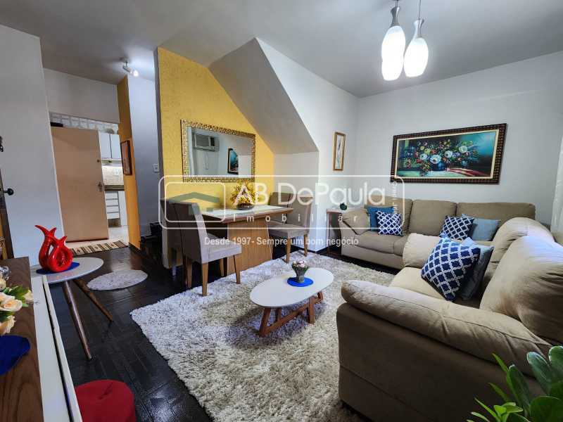 JARDIM SULACAP - Excelente residência, CLARA e AREJADA. São 03 Amplos Dormitórios (01 Suíte, Closet) 