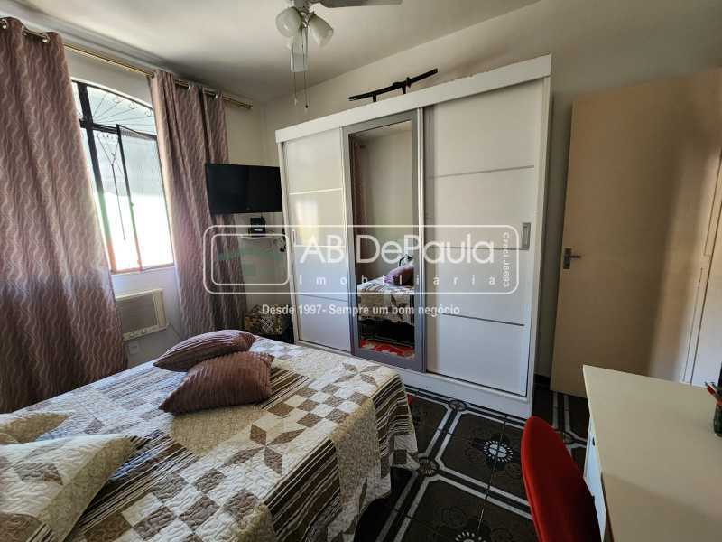 JARDIM SULACAP - Excelente residência, CLARA e AREJADA. São 03 Amplos Dormitórios (01 Suíte, Closet) 