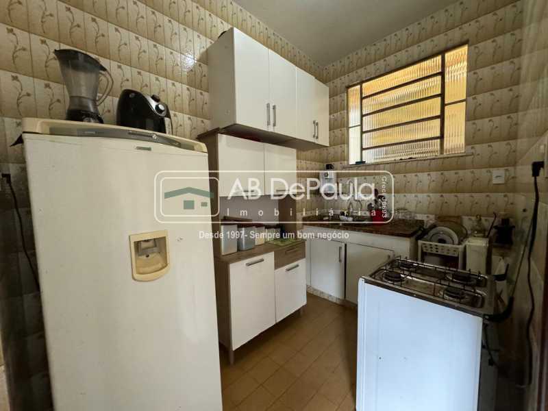 VENDE EM MAGALHÃES BASTOS - CASA LINEAR COM 02 QUARTOS