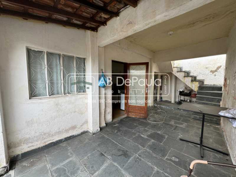 VENDE EM MAGALHÃES BASTOS - CASA LINEAR COM 02 QUARTOS