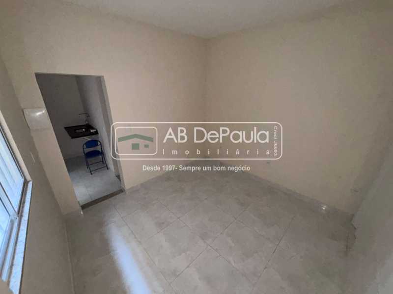 ALUGA EM REALENGO - R. LOTUS, 45 - CASA COM 01 QUARTO E 02 VAGAS DE GARAGEM