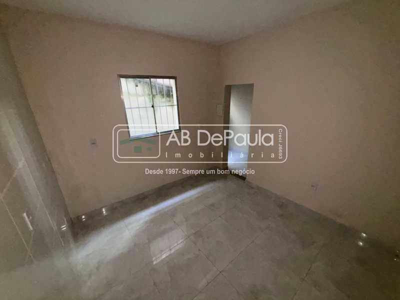ALUGA EM REALENGO - R. LOTUS, 45 - CASA COM 01 QUARTO E 02 VAGAS DE GARAGEM