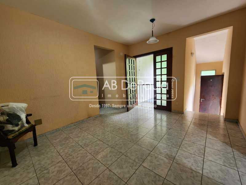 Jardim Sulacap - 72m2 de área construída, apresenta 03 dormitórios (sendo 1 suíte)
