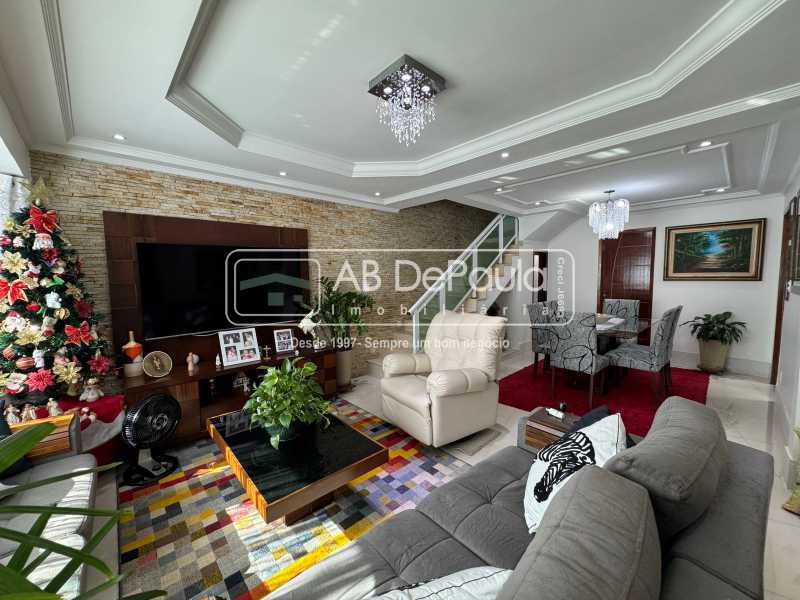 VENDE EM SULACAP - R. EUZÉBIO DE ALMEIDA - CASA TRIPLEX