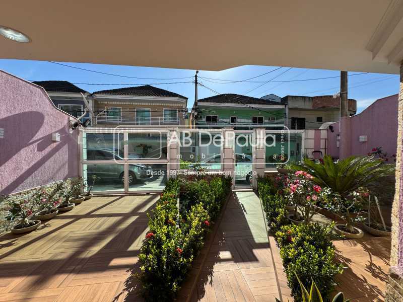 VENDE EM SULACAP - R. EUZÉBIO DE ALMEIDA - CASA TRIPLEX