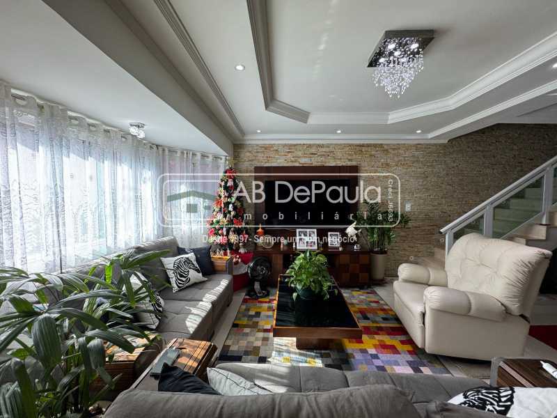 VENDE EM SULACAP - R. EUZÉBIO DE ALMEIDA - CASA TRIPLEX