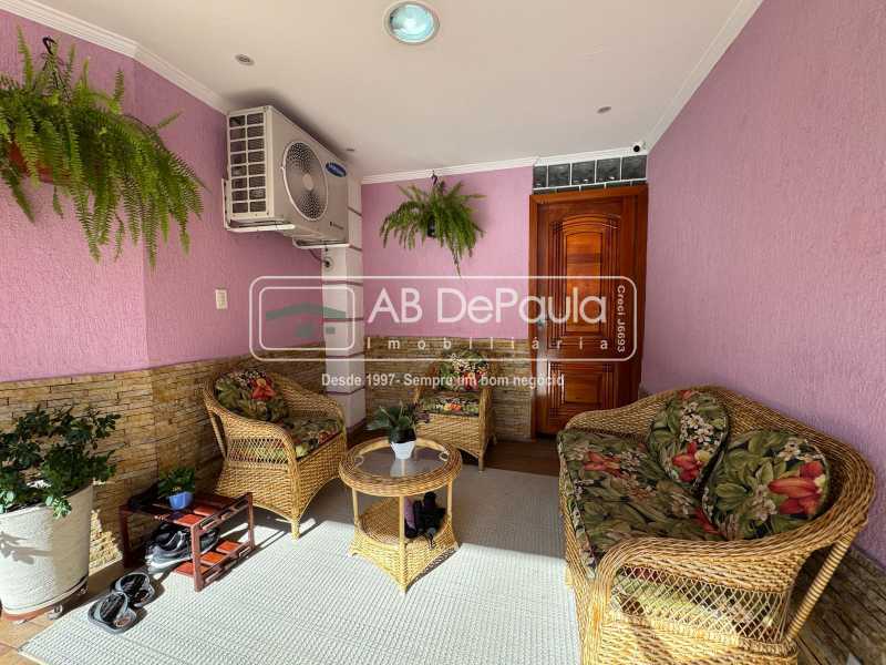 VENDE EM SULACAP - R. EUZÉBIO DE ALMEIDA - CASA TRIPLEX