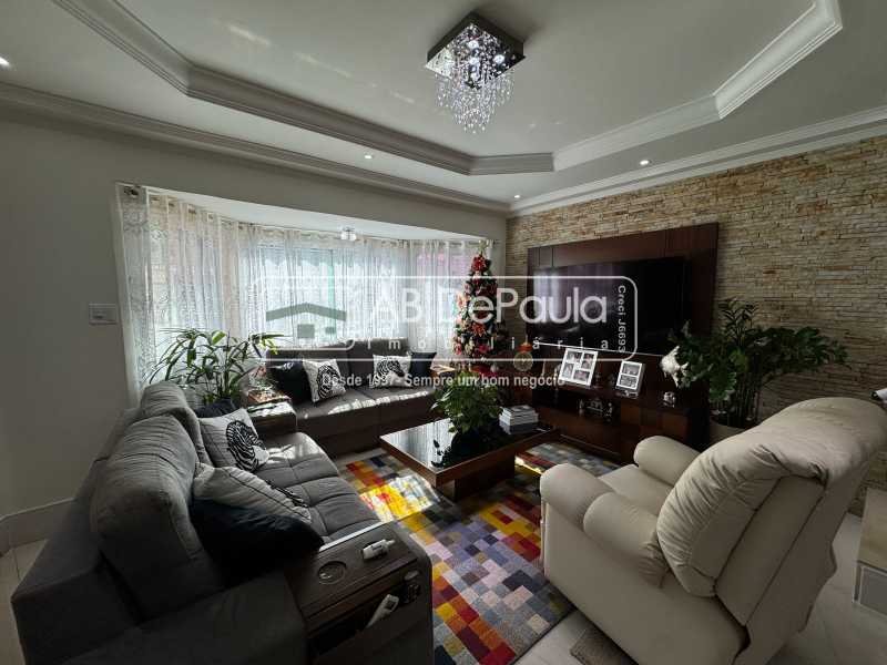 VENDE EM SULACAP - R. EUZÉBIO DE ALMEIDA - CASA TRIPLEX