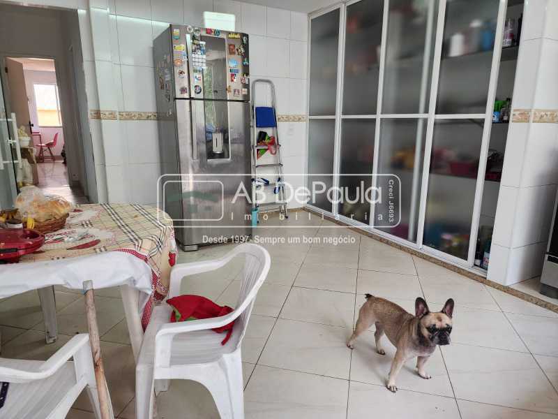 SULACAP - Linda residência em FINÍSSIMO ACABAMENTO, 03 Dormitórios (01 Suíte)